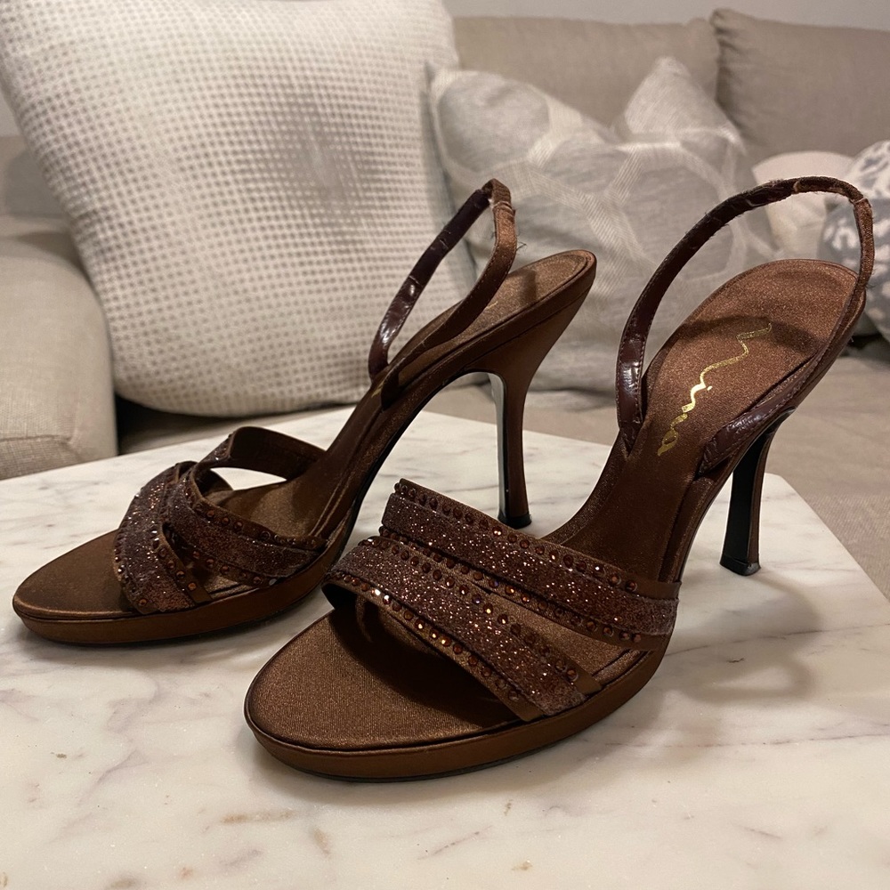 Nina Getaway Burnish Bronze heel with rhinestone detail